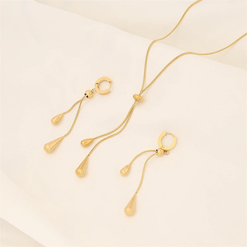 Moonlit Droplet Choker & Earrings